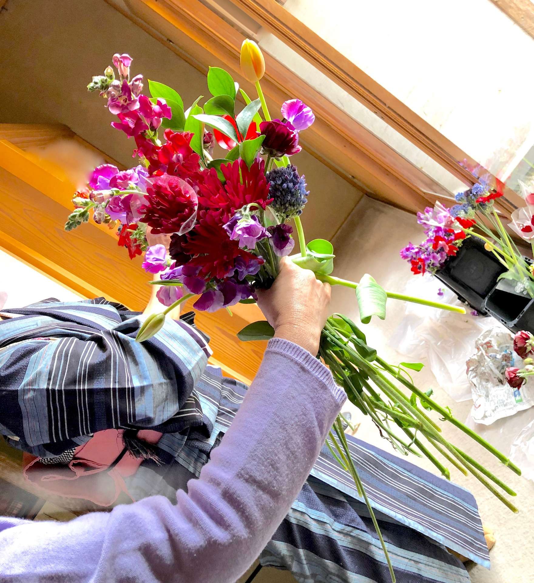 フラワーアレンジメント教室大阪のSionの花が無彩色だったら？